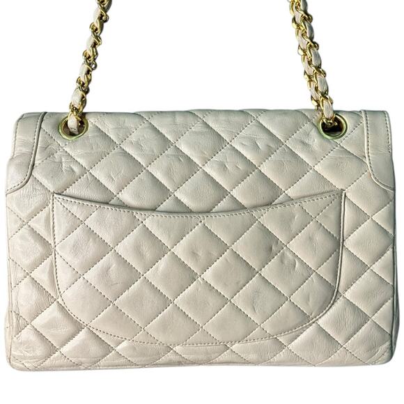 Chanel Classic Flap Bag - Picture 2 of 10